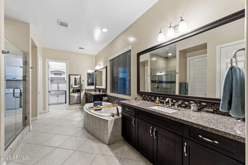 045__4269 E Sierra Madre Ave