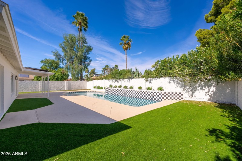 15212 N 53rd St - 31