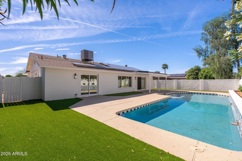 15212 N 53rd St - 32