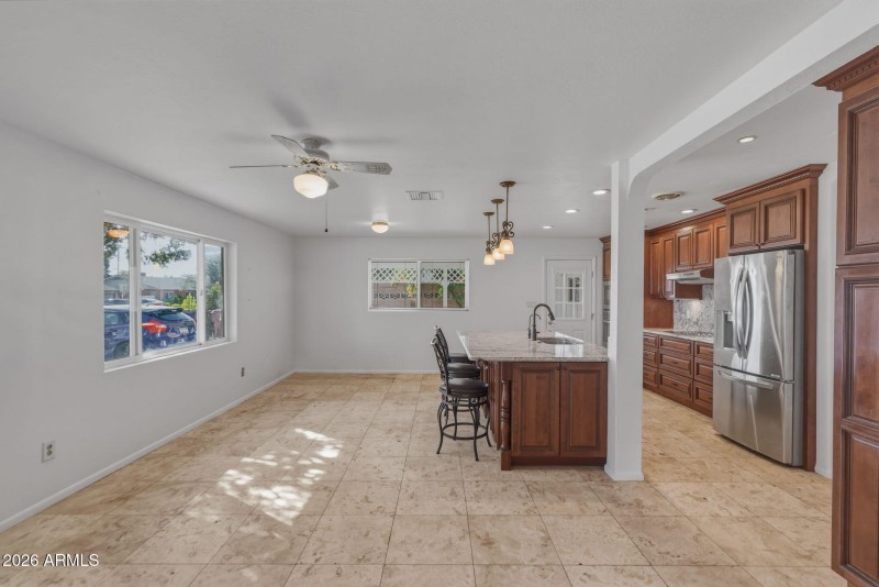 16-web-or-mls-3526 N 83rd St-26