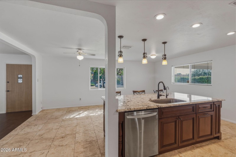 17-web-or-mls-3526 N 83rd St-35