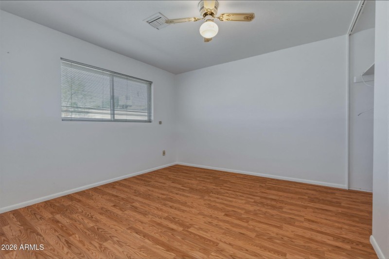 35-web-or-mls-3526 N 83rd St-7