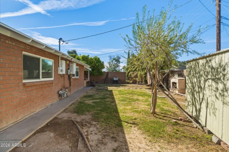 41-web-or-mls-3526 N 83rd St-40