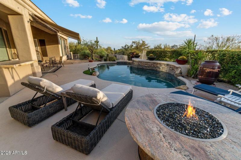 6002 Backyard Pool 2