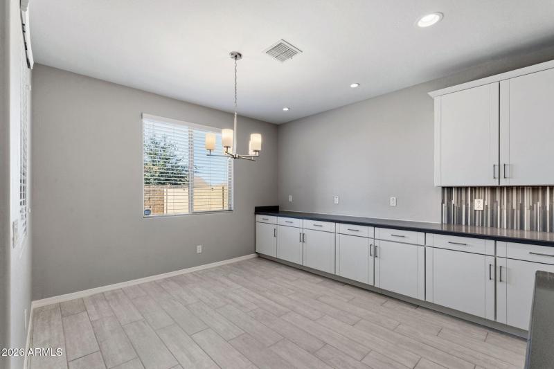 009__5706 S Winchester