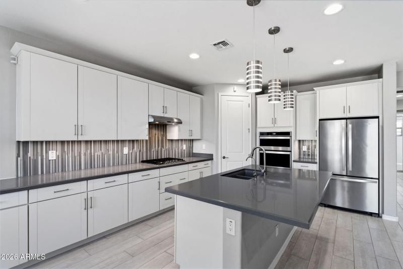 011__5706 S Winchester