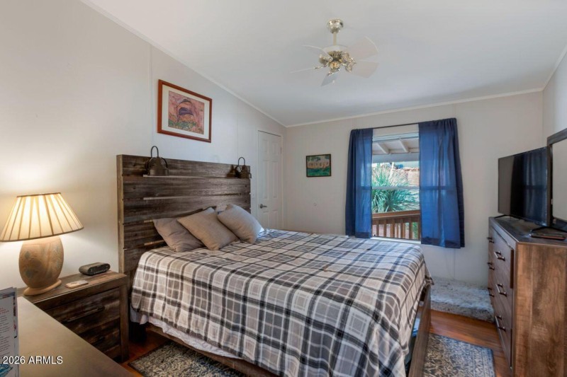 Second BR with Walkin Closet