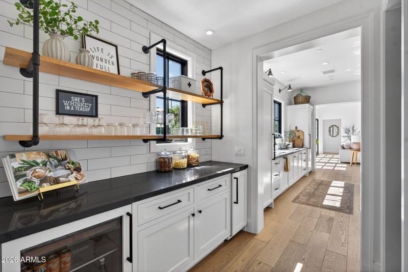 Built-in Entertaining Bar