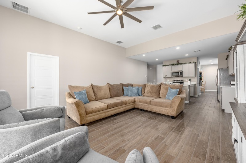 44529 W Palo Olmo Rd-9