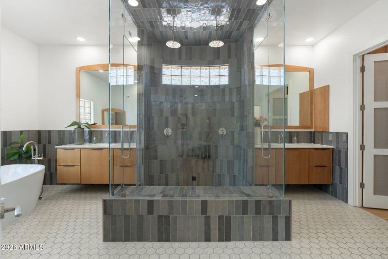 52-web-or-mls-DSC09809 copy