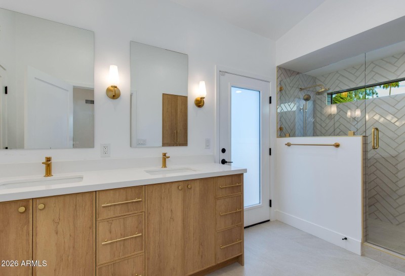 Secondary Bathroom Suite