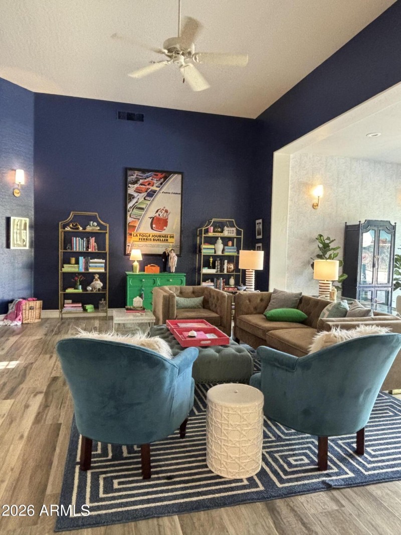 Large bright Great Room