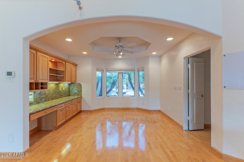 8262 East Vista De Valle-large-011-003-e