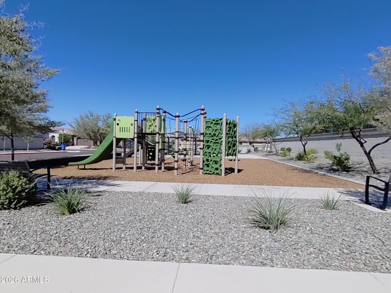 HOVER_20260313_beauty_1773433372794