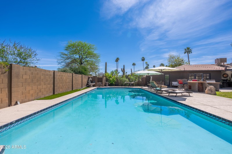 6830 E Paradise Pkwy - 33