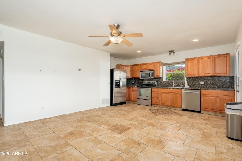 6830 E Paradise Pkwy - 40