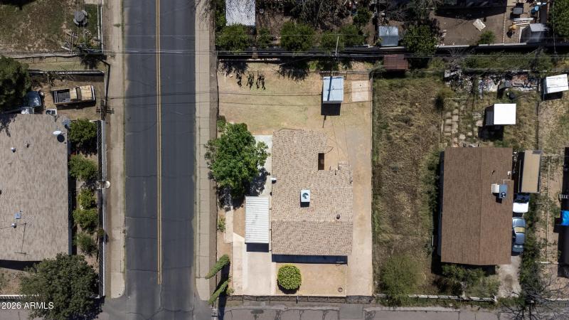 Spacious Yard with 2 RV Gates