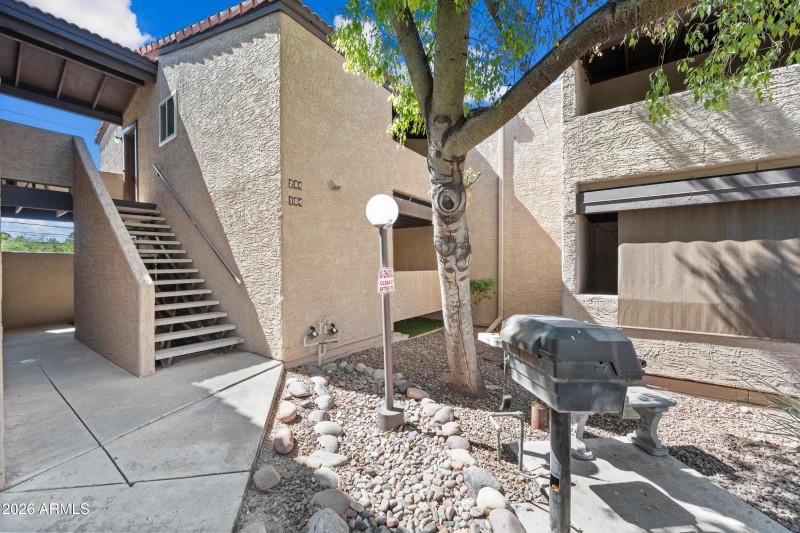 2-5146EOS204-ocupix-