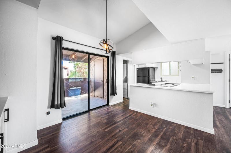 7-5146EOS204-ocupix-