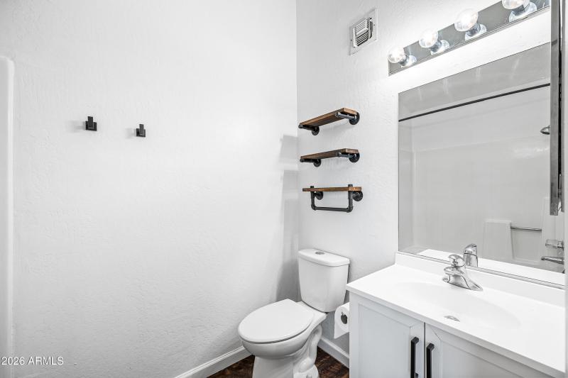 15-5146EOS204-ocupix-