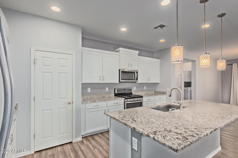 11 Desert Moon 12158