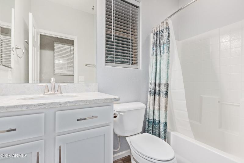 18 Desert Moon 12158