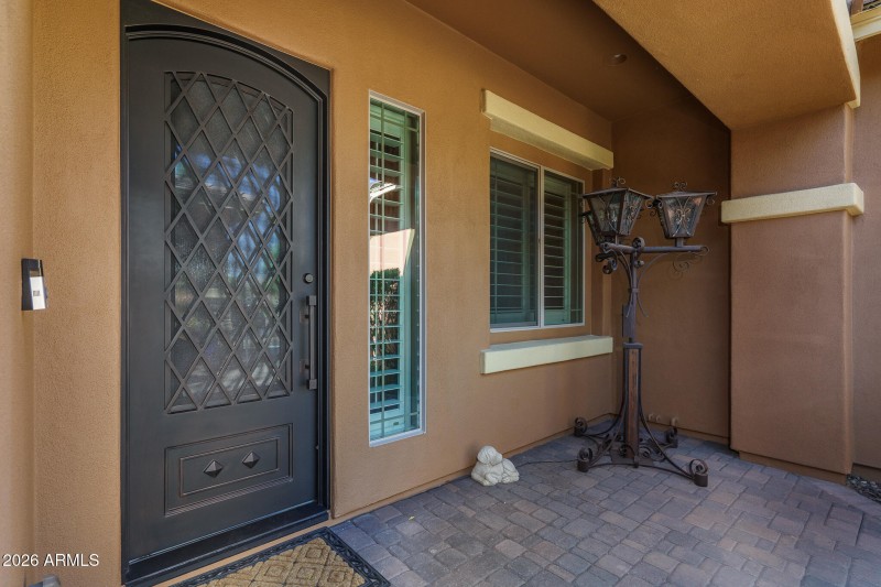 2B) FRONT ENTRY
