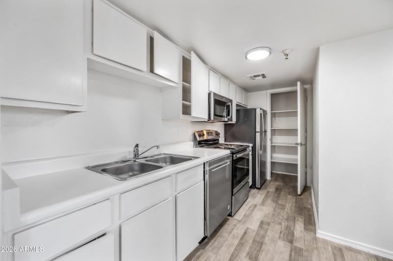 6-3065N67A122-ocupix-