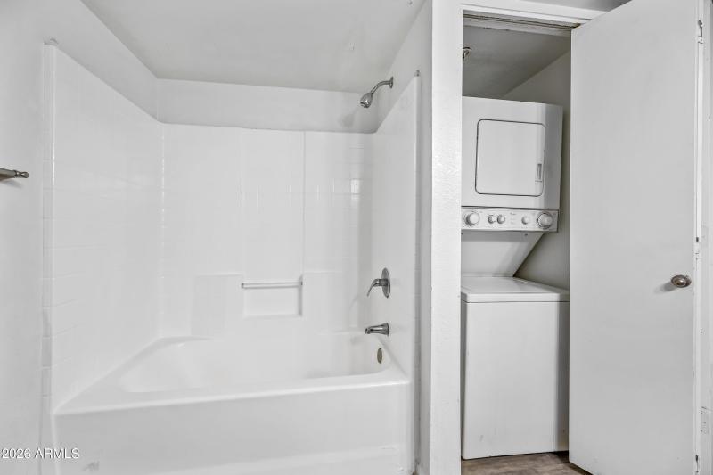 16-3065N67A122-ocupix-