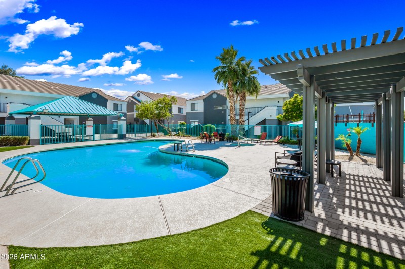 6EVA-3065N67A-ocupix-Comm-G-SS