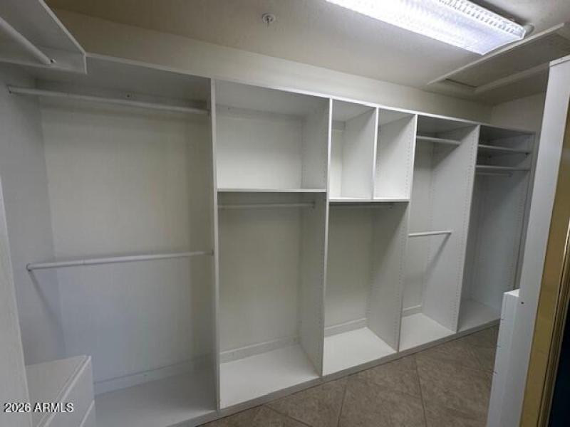 Primary Closet System