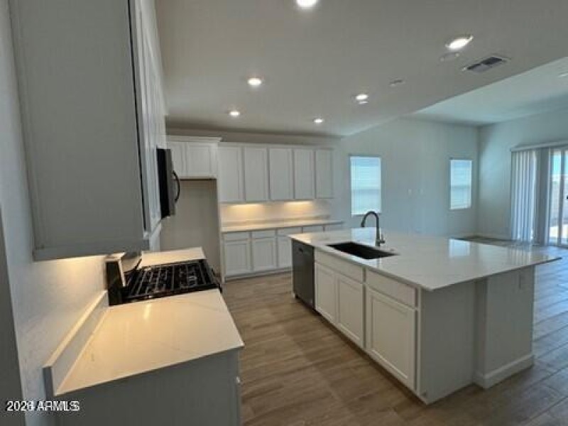 20240826211207293740000000-o