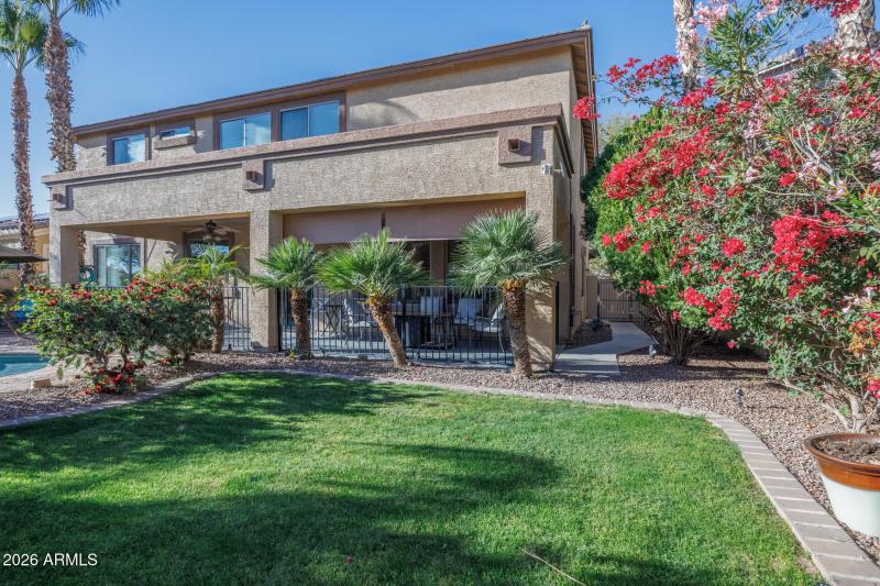 311 W Blue Lagoon - Back Yard Grassy Are