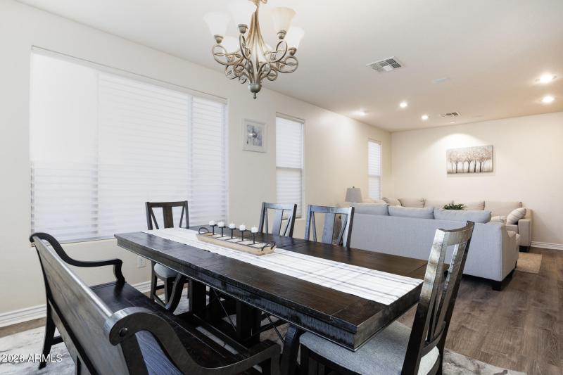 311 W Blue Lagoon - Dining Room View