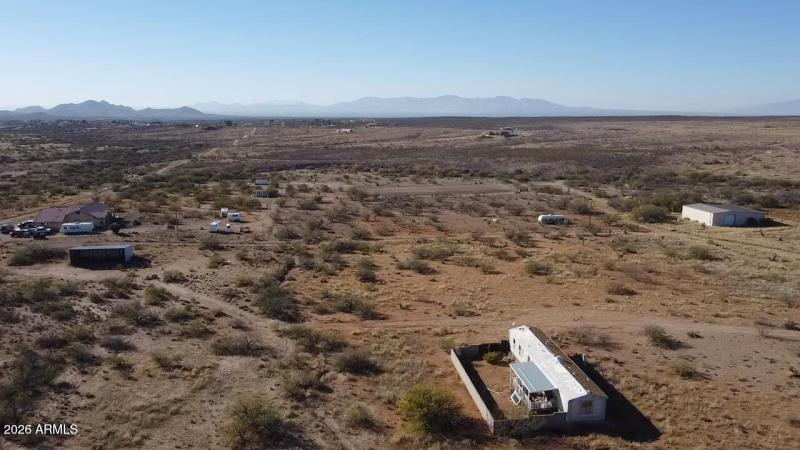 20251215230058015881000000-o