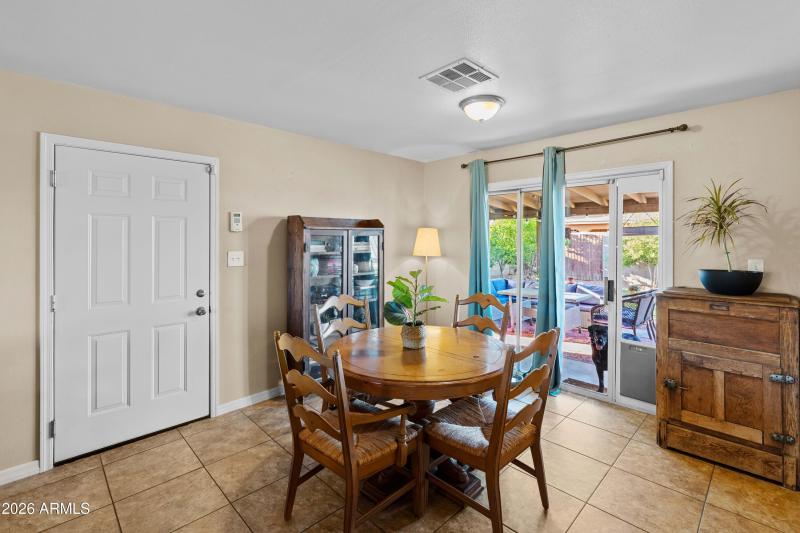 4118 W Orangewood Ave-1743