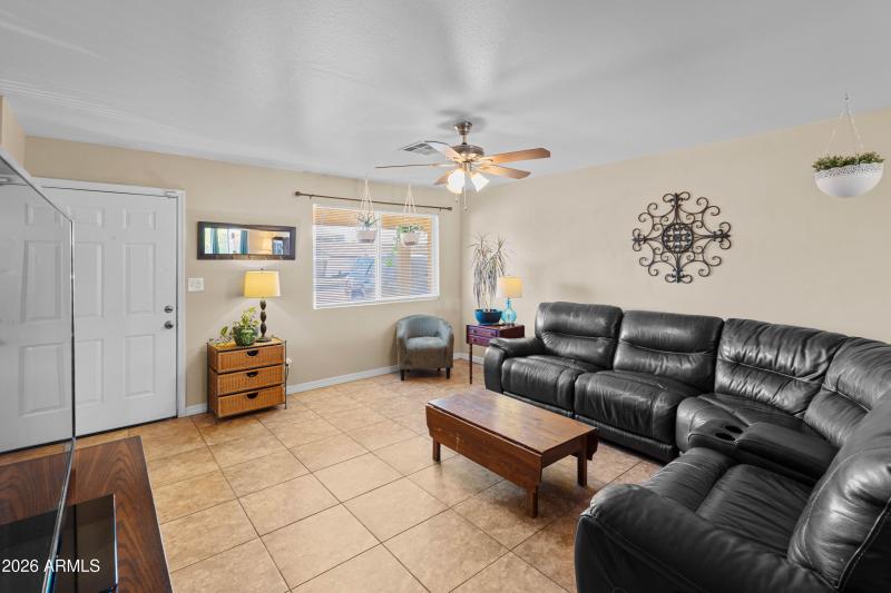 4118 W Orangewood Ave-1749