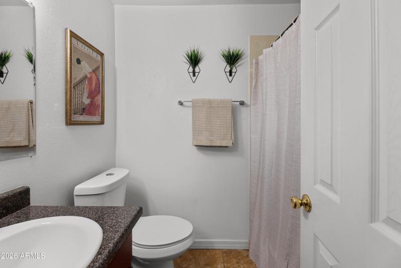 4118 W Orangewood Ave-1806