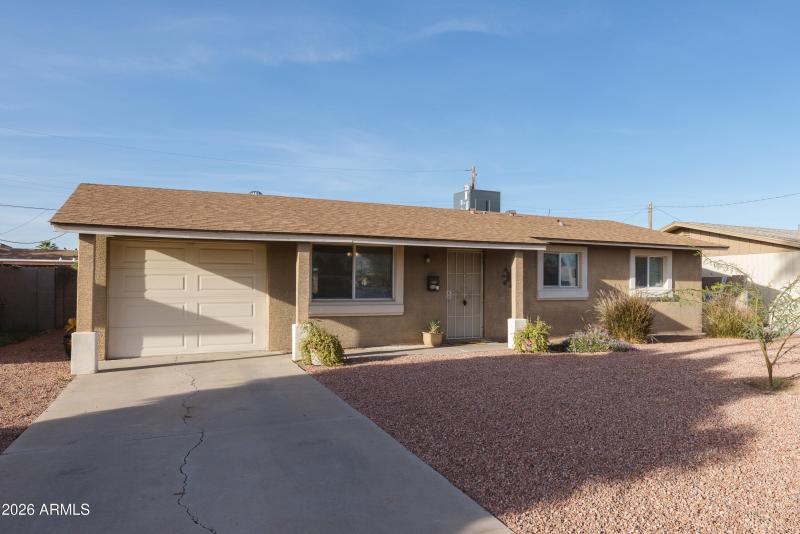 4118 W Orangewood Ave-1862