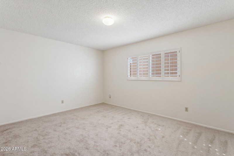 28-web-or-mls-10908-n-57th-ave