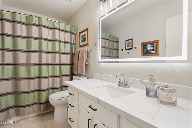 49-web-or-mls-10908-n-57th-ave