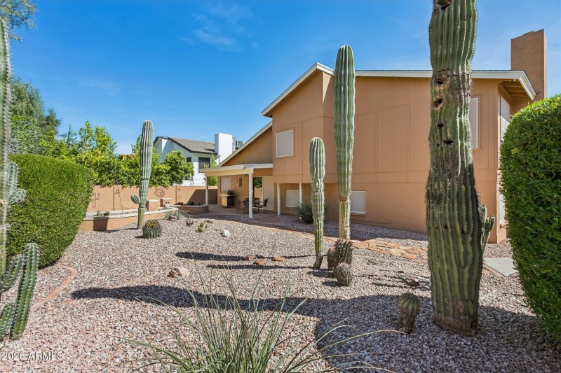 57-web-or-mls-10908-n-57th-ave
