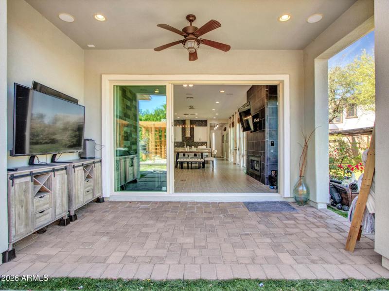 14-Covered-patio-(4)