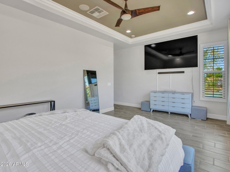 12-Primary-suite-(3)