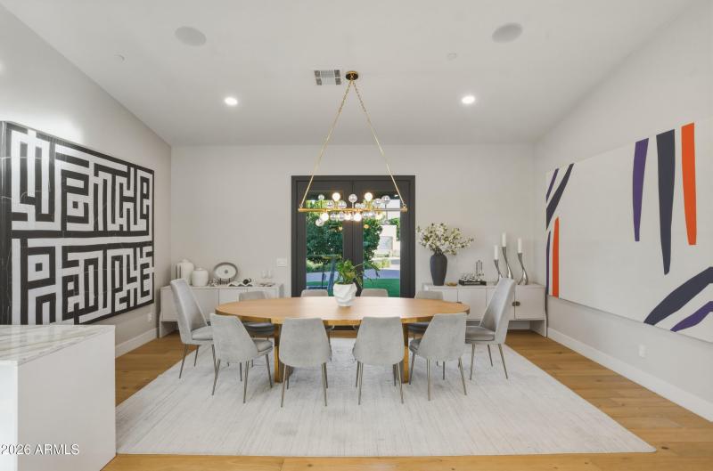 16_5302 n 68th pl-16