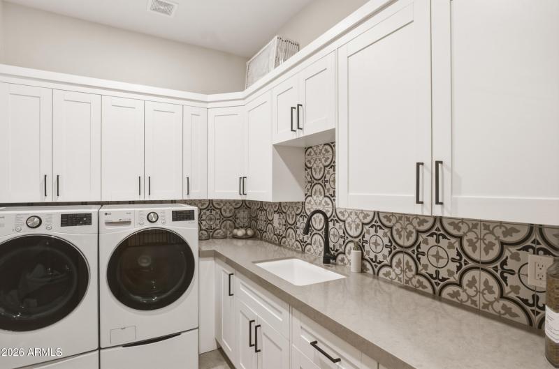 19_5302 n 68th pl-19