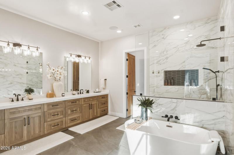 28_5302 n 68th pl-28