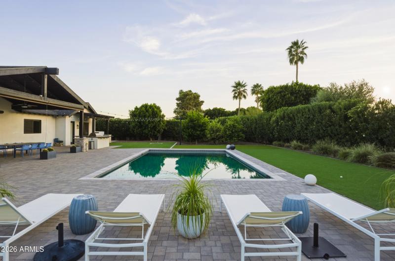 40_5302 n 68th pl-40