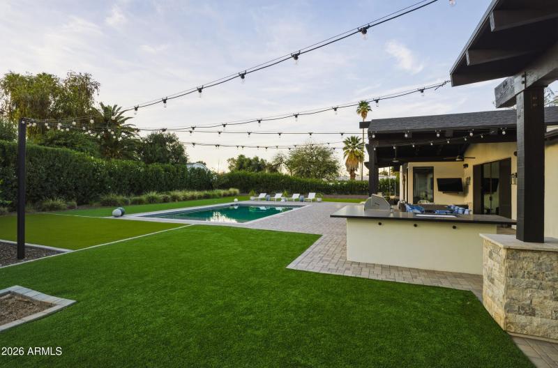 44_5302 n 68th pl-44