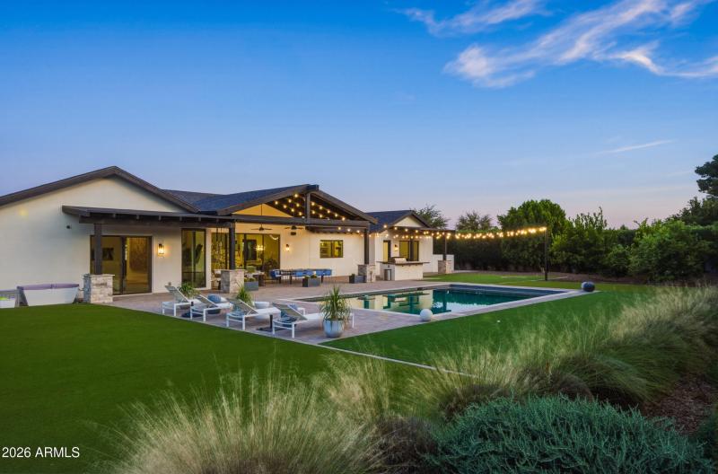 55_5302 n 68th pl-55